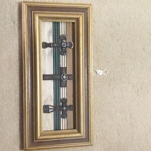 Cross detailed frame